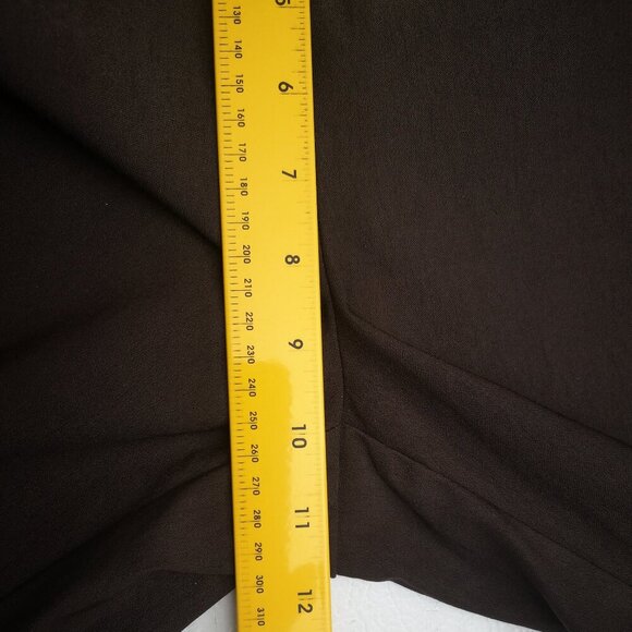 2 / $30.00 - Denver Hayes Ladies Size 6 Dark Brown Pull On Style Capri Pants - Picture 8 of 9